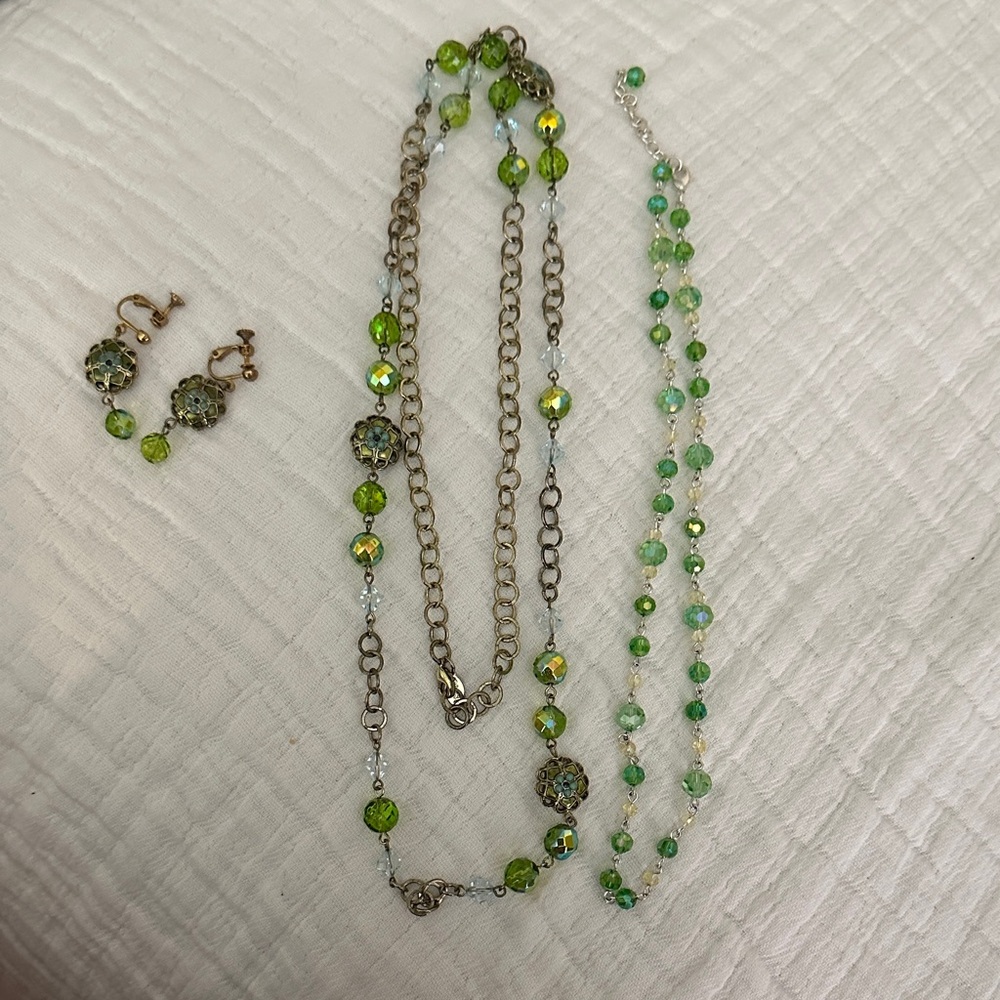 Elegant Green and Silver Jewelry Set